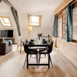 Appartement De Charme, Atypique - 1 - 4 Personnes, Taninges